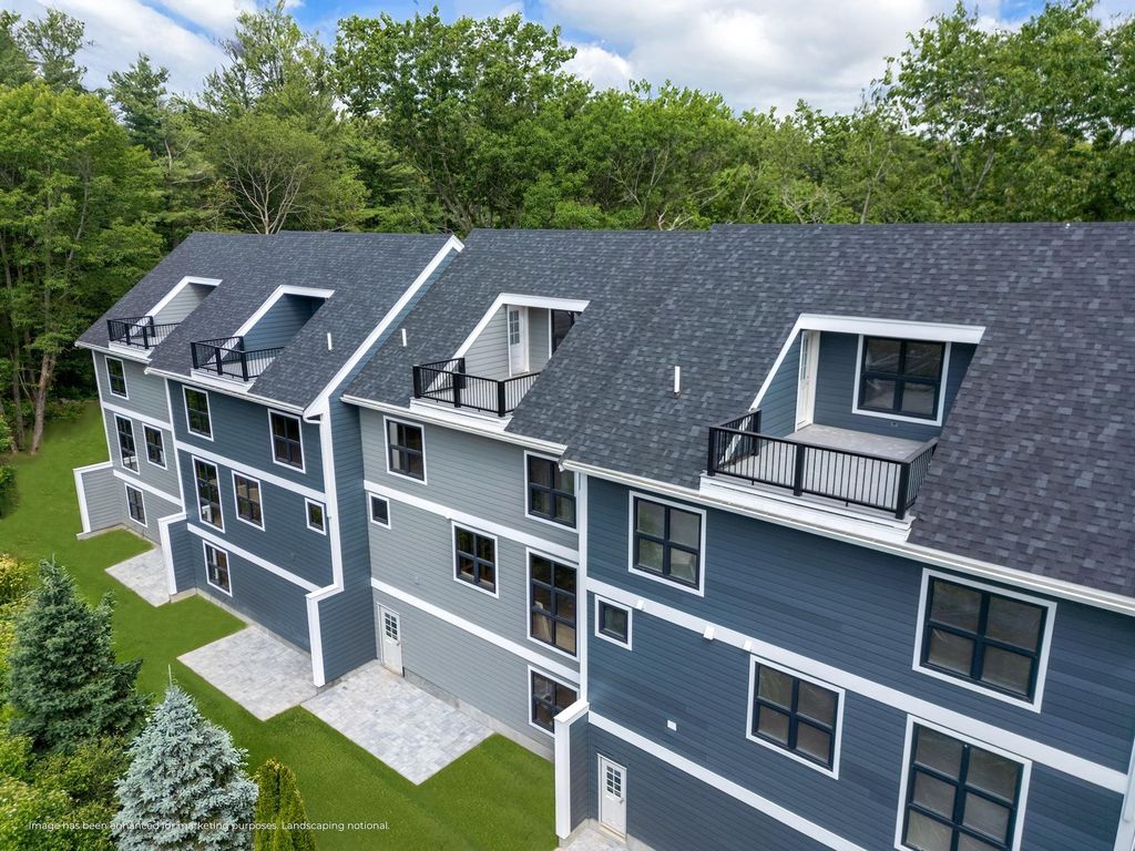 1155 Sagamore Avenue A, Portsmouth, NH 03801