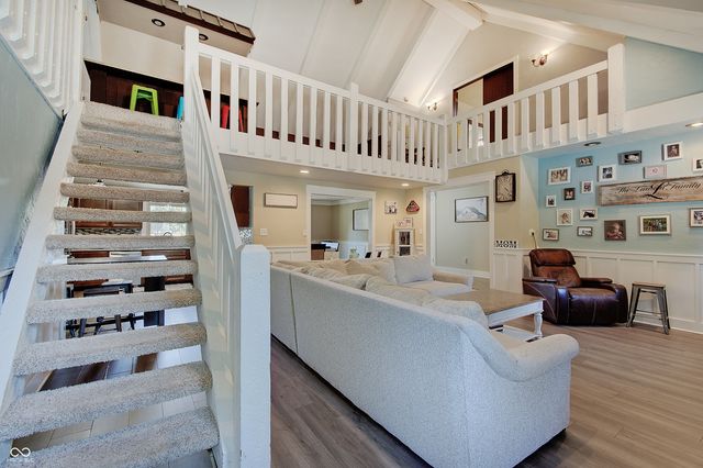 730 Carmen Plaza, Greenwood, IN 46143