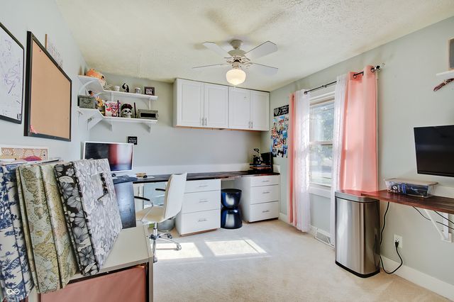 730 Carmen Plaza, Greenwood, IN 46143