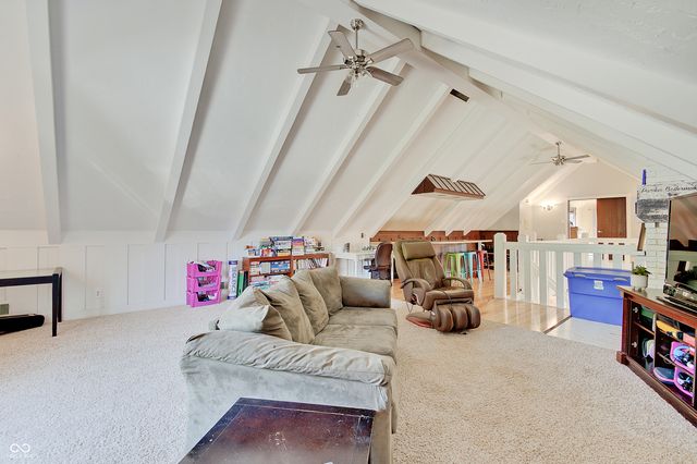 730 Carmen Plaza, Greenwood, IN 46143