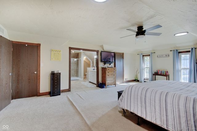 730 Carmen Plaza, Greenwood, IN 46143