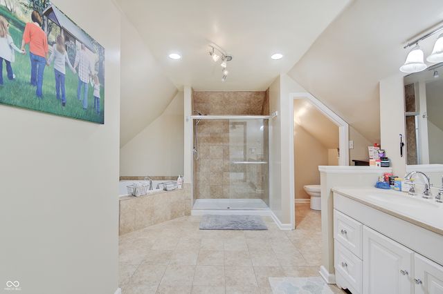 730 Carmen Plaza, Greenwood, IN 46143