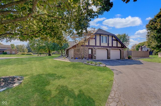 730 Carmen Plaza, Greenwood, IN 46143