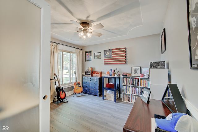 730 Carmen Plaza, Greenwood, IN 46143