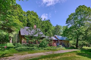 102 Chestnut Hill Loop, Montague, MA 01351