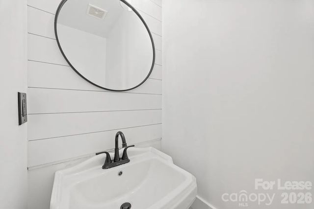 1820 Hooper Court, Charlotte, NC 28212