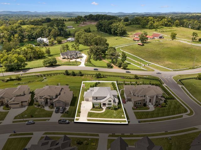 6133 Open Meadow Ln, Franklin, TN 37067