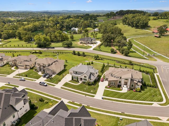 6133 Open Meadow Ln, Franklin, TN 37067