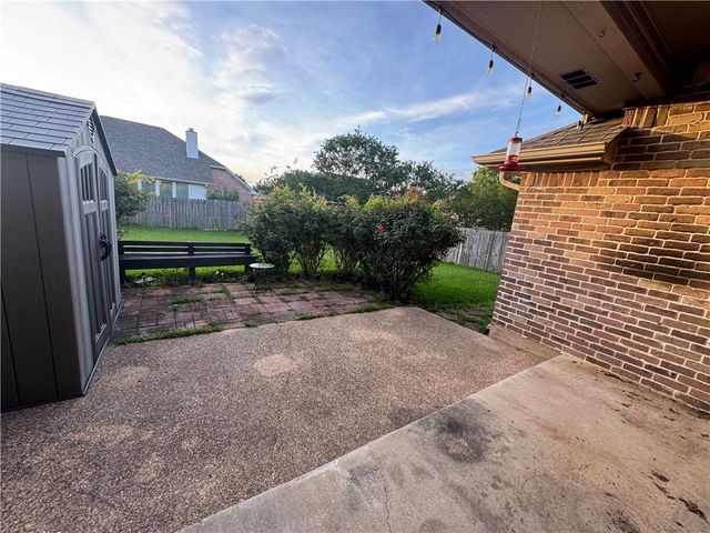 2703 Colony Glen Drive, Bryan, TX 77808