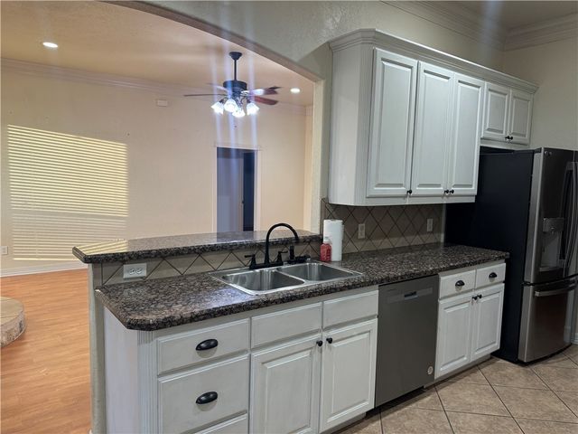 2703 Colony Glen Drive, Bryan, TX 77808