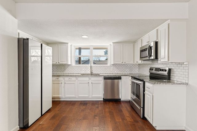 410 SW 10th Street, Bentonville, AR 72712