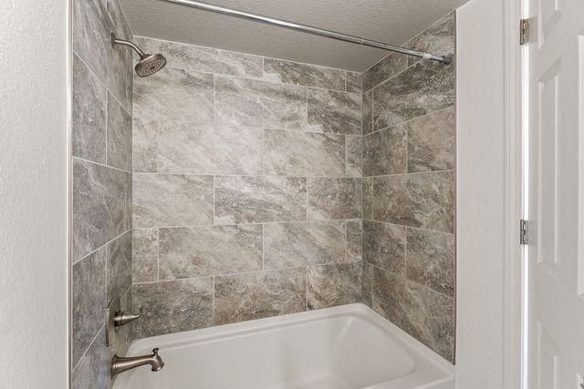 410 SW 10th Street, Bentonville, AR 72712