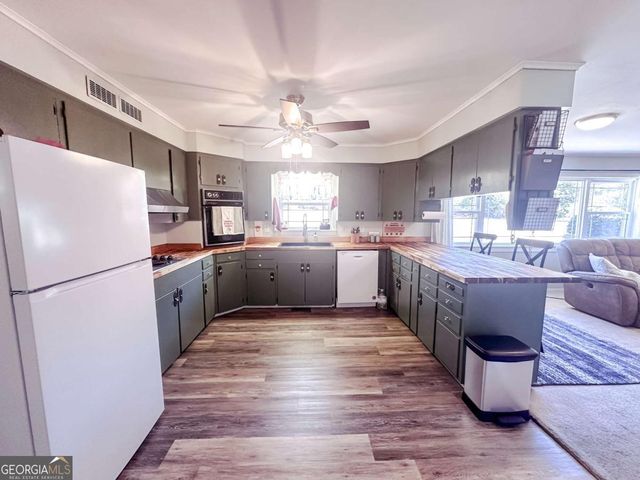 1002 Darby Circle, Vidalia, GA 30474