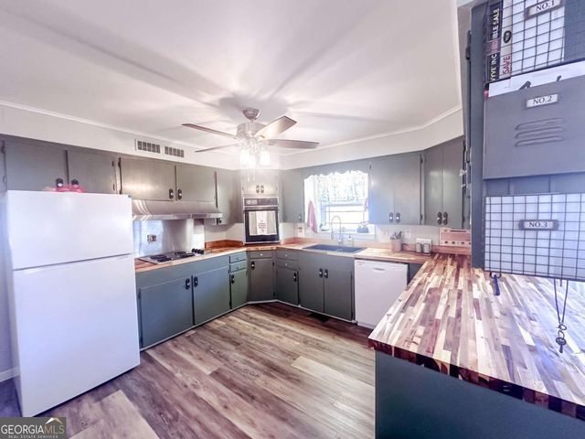 1002 Darby Circle, Vidalia, GA 30474