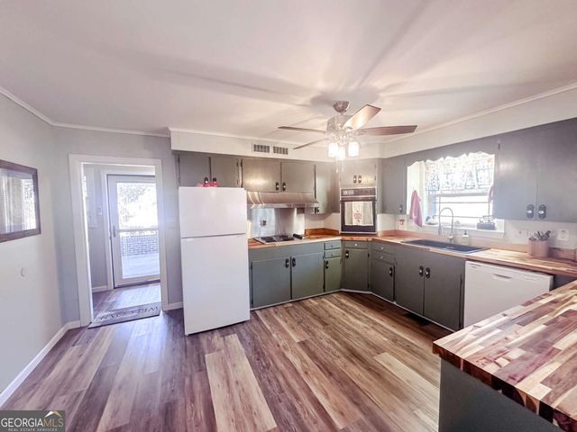 1002 Darby Circle, Vidalia, GA 30474