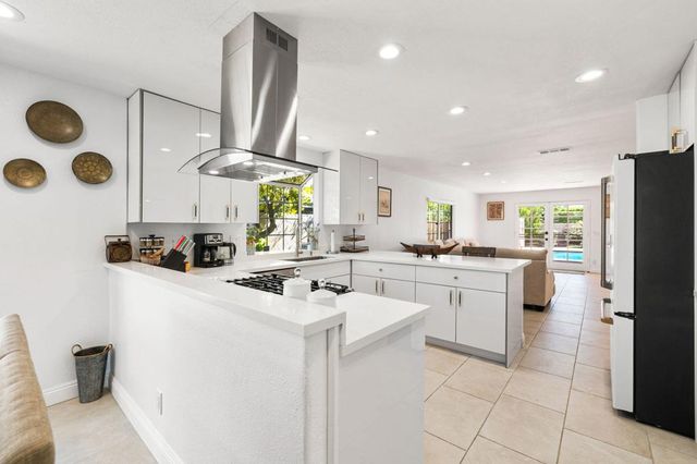 68425 Tachevah Drive, Cathedral City, CA 92234