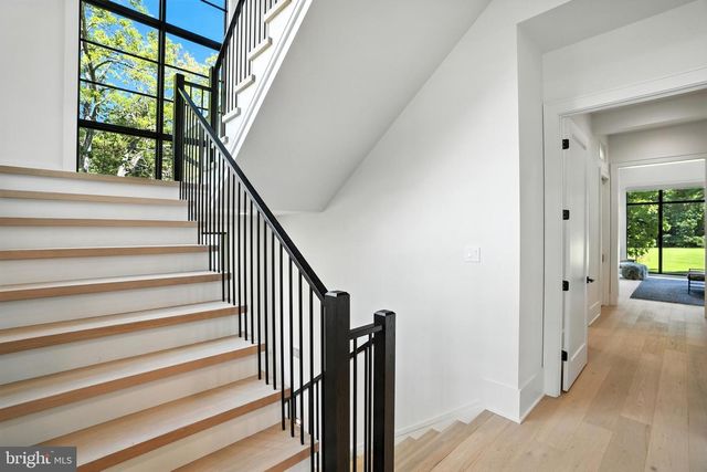 1200 JOSSIE LN, Mclean, VA 22102