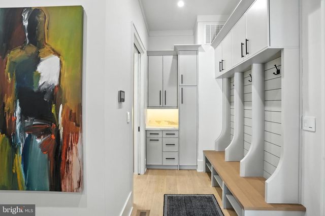 1200 JOSSIE LN, Mclean, VA 22102