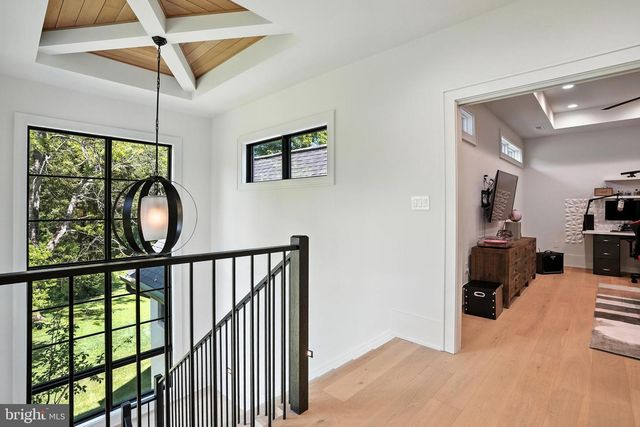 1200 JOSSIE LN, Mclean, VA 22102