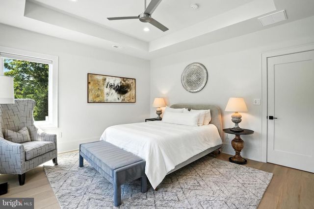1200 JOSSIE LN, Mclean, VA 22102