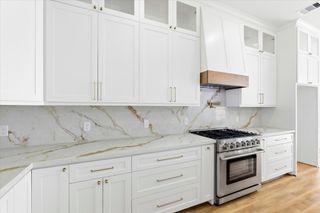 11625 N D Street, La Porte, TX 77571