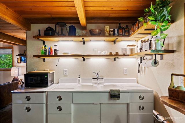 31603 554th Street Ct E, Ashford, WA 98304