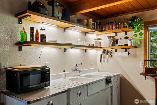 31603 554th Street Ct E, Ashford, WA 98304