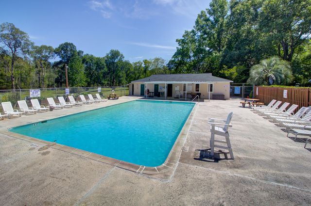 2252 Forest Lakes Boulevard, Charleston, SC 29414