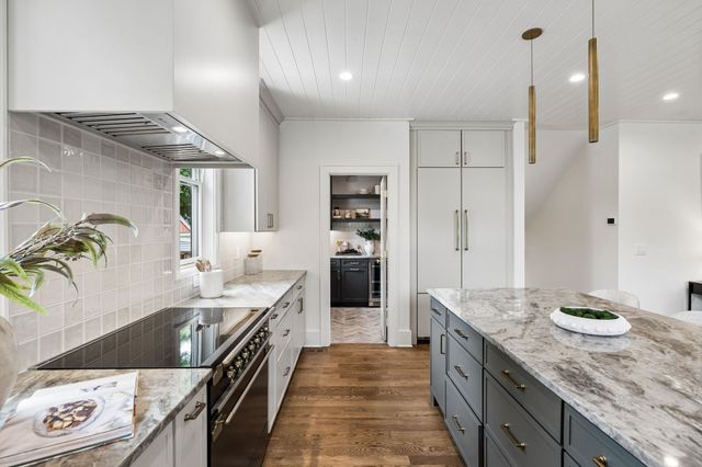 606 S 15th St, Nashville, TN 37206