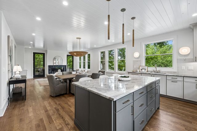 606 S 15th St, Nashville, TN 37206