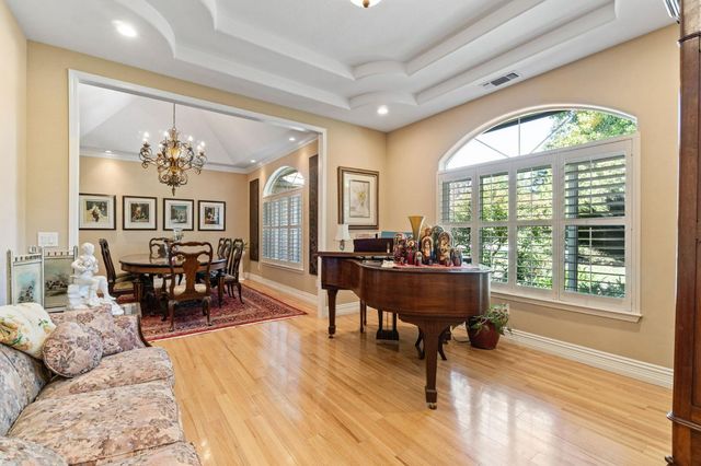 10595 E San Felipe Avenue, Clovis, CA 93619