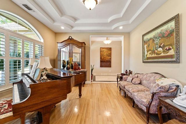 10595 E San Felipe Avenue, Clovis, CA 93619