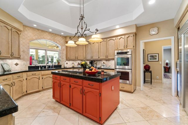 10595 E San Felipe Avenue, Clovis, CA 93619