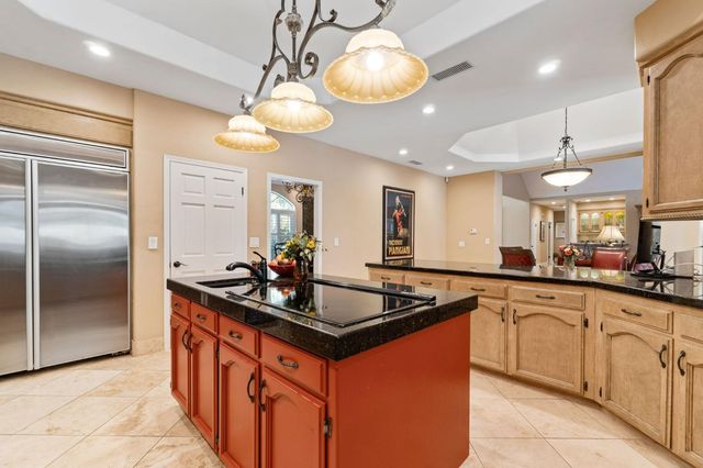 10595 E San Felipe Avenue, Clovis, CA 93619