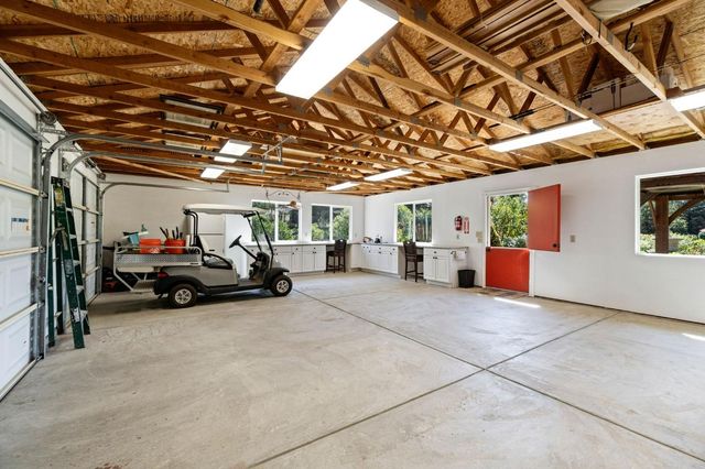 10595 E San Felipe Avenue, Clovis, CA 93619