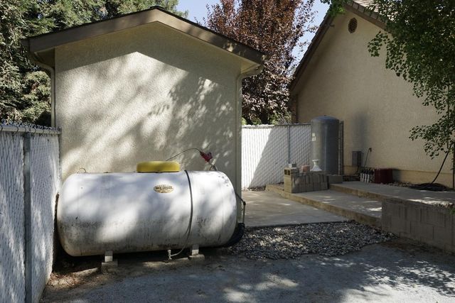 10595 E San Felipe Avenue, Clovis, CA 93619