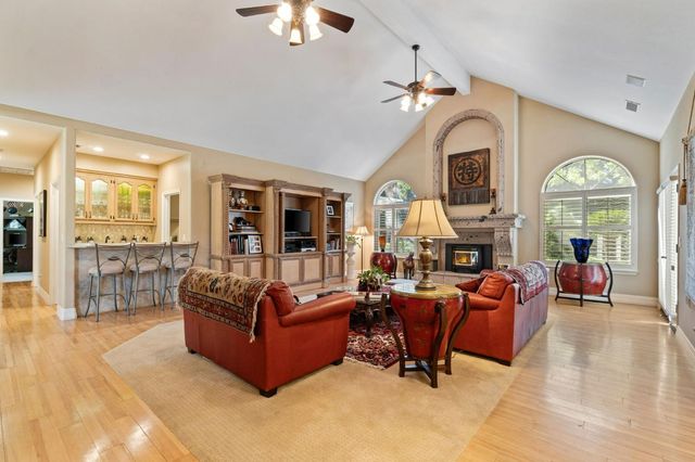 10595 E San Felipe Avenue, Clovis, CA 93619