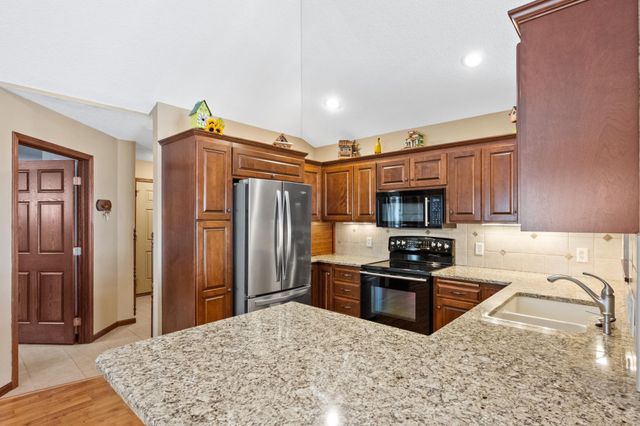 3909 Geneva Golf Club Drive NE, Alexandria, MN 56308