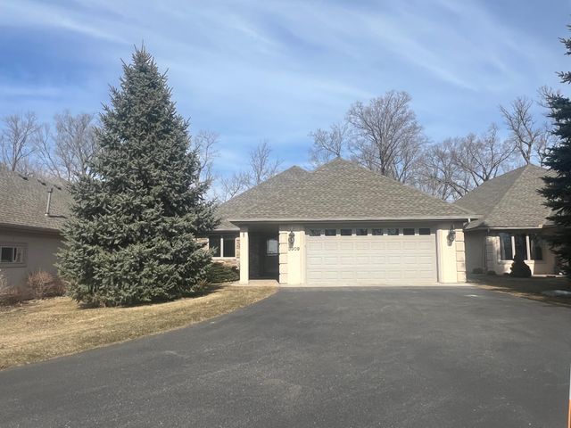 3909 Geneva Golf Club Drive NE, Alexandria, MN 56308