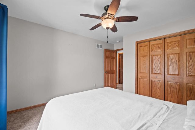 290 ROYAL ST PATS DRIVE, Wrightstown, WI 54180