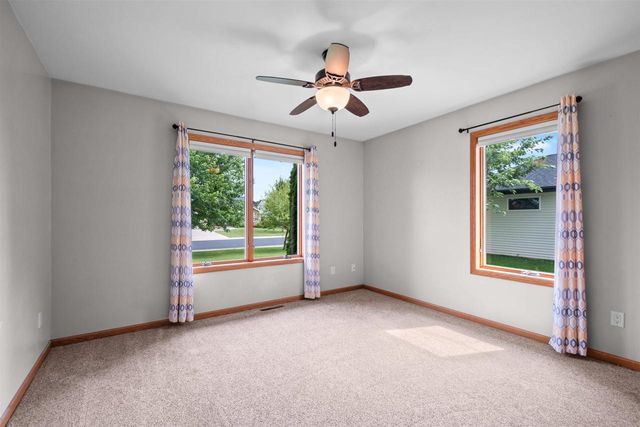 290 ROYAL ST PATS DRIVE, Wrightstown, WI 54180