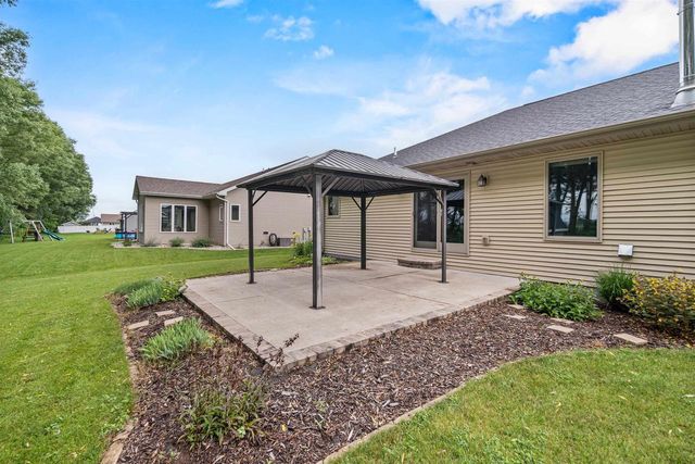 290 ROYAL ST PATS DRIVE, Wrightstown, WI 54180