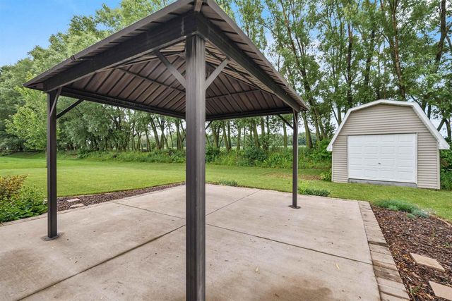 290 ROYAL ST PATS DRIVE, Wrightstown, WI 54180