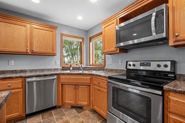 290 ROYAL ST PATS DRIVE, Wrightstown, WI 54180