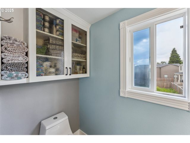 17948 Sw ROBERT Ln, Beaverton, OR 97078