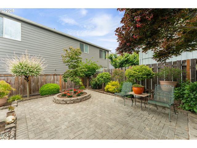 17948 Sw ROBERT Ln, Beaverton, OR 97078