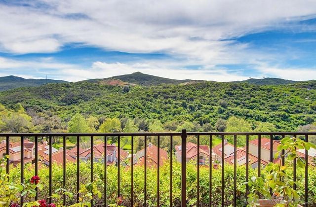 28782 Vista Valley Dr, Vista, CA 92084