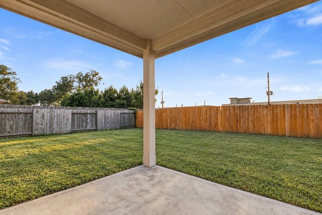66 County Road 5102f, Cleveland, TX 77327