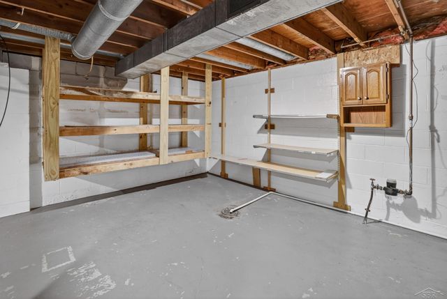2835 Clayburn Road, Saginaw Twp, MI 48603
