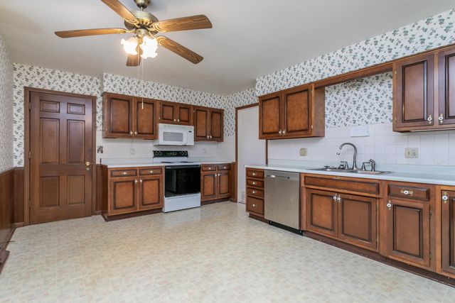 811 HULEN DR, Columbia, MO 65203